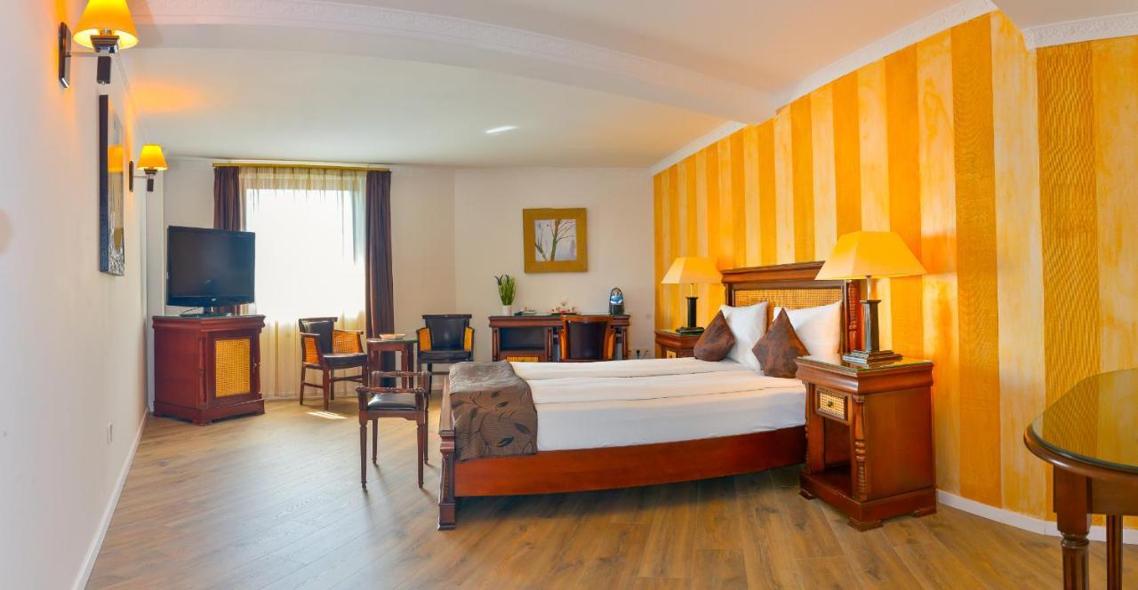 Hotel Korona Сігішоара Екстер'єр фото