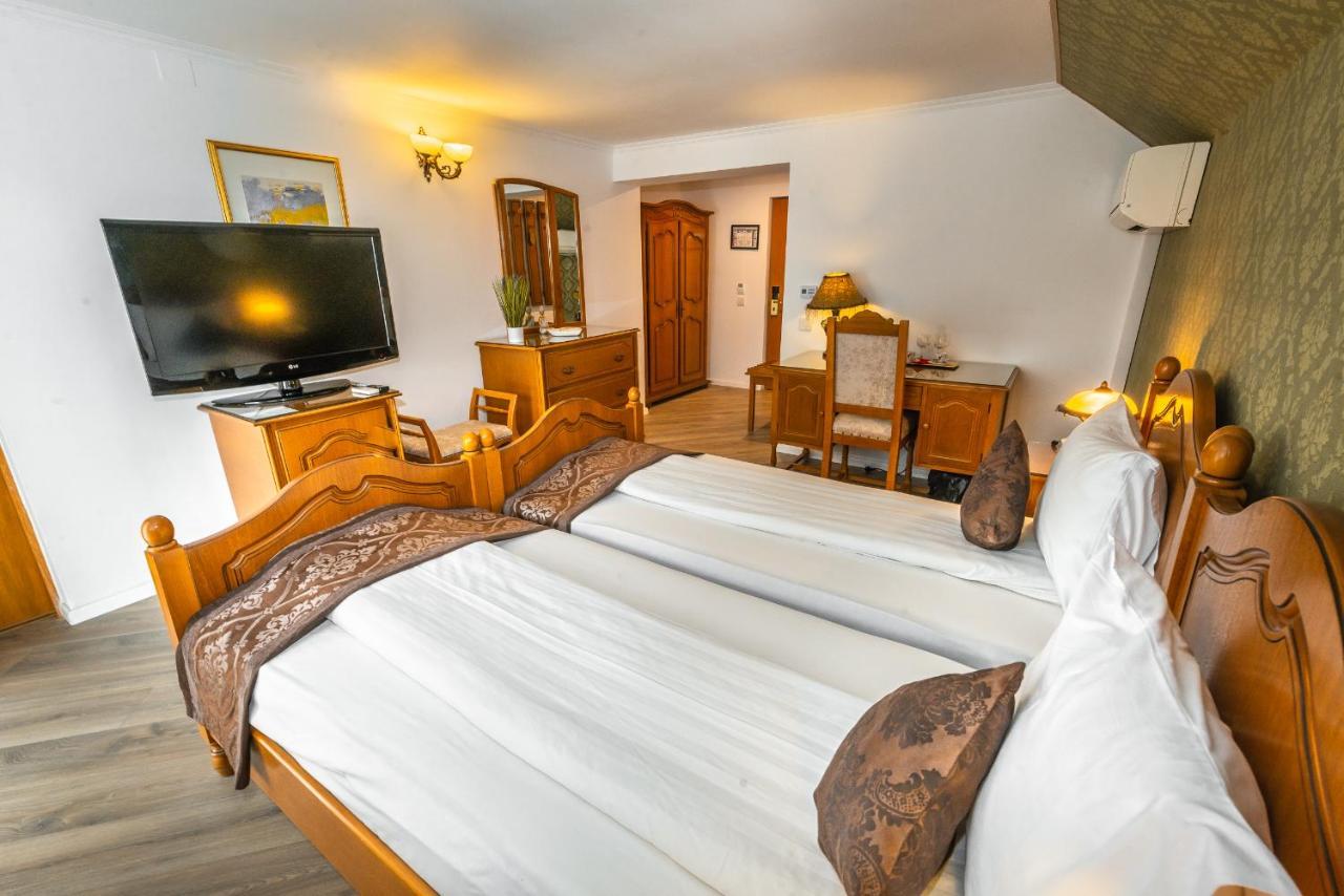 Hotel Korona Сігішоара Екстер'єр фото