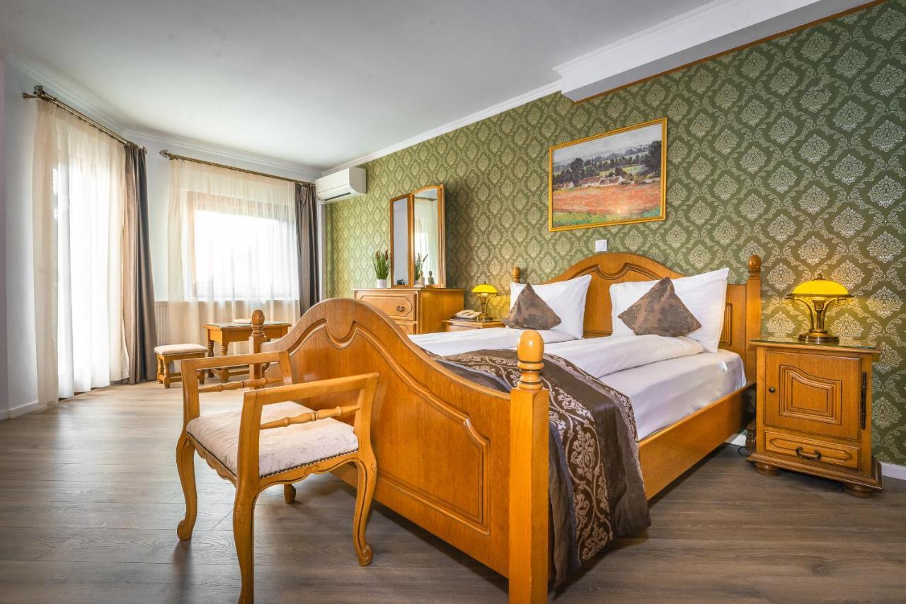 Hotel Korona Сігішоара Екстер'єр фото